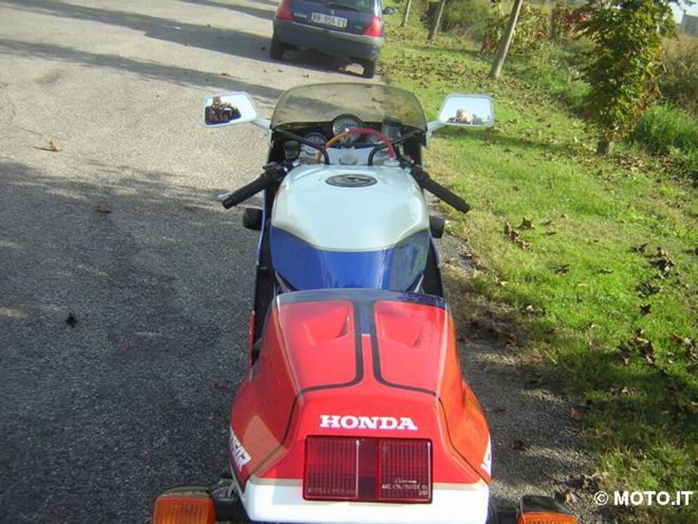 Honda rc 30 (4)