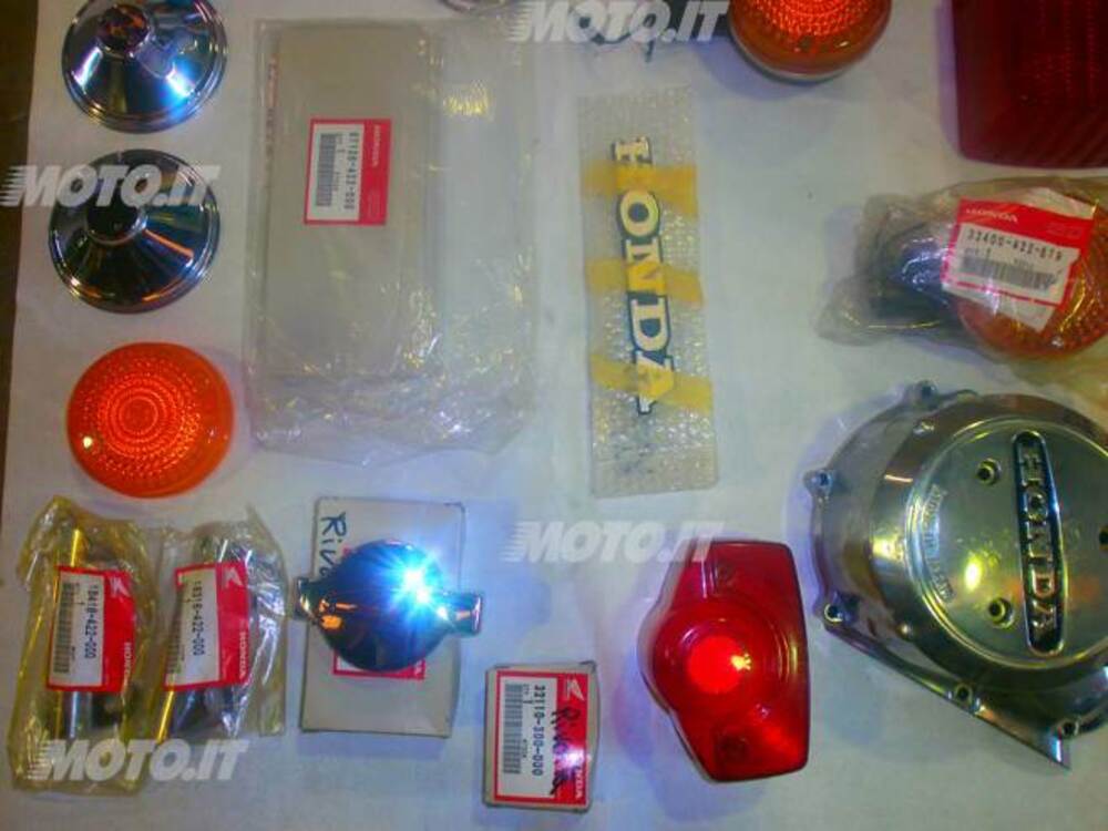 RICAMBI VARI HONDA CBX 1000 E CB 750 FOUR (3)