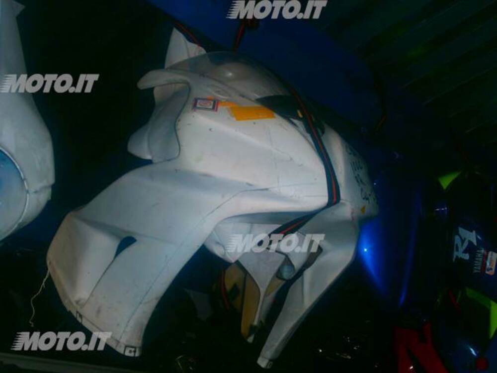 CARENE IN VTR PER HONDA CBR 1000 RR 04-05 CBR 1000 RR 04-05 (2)