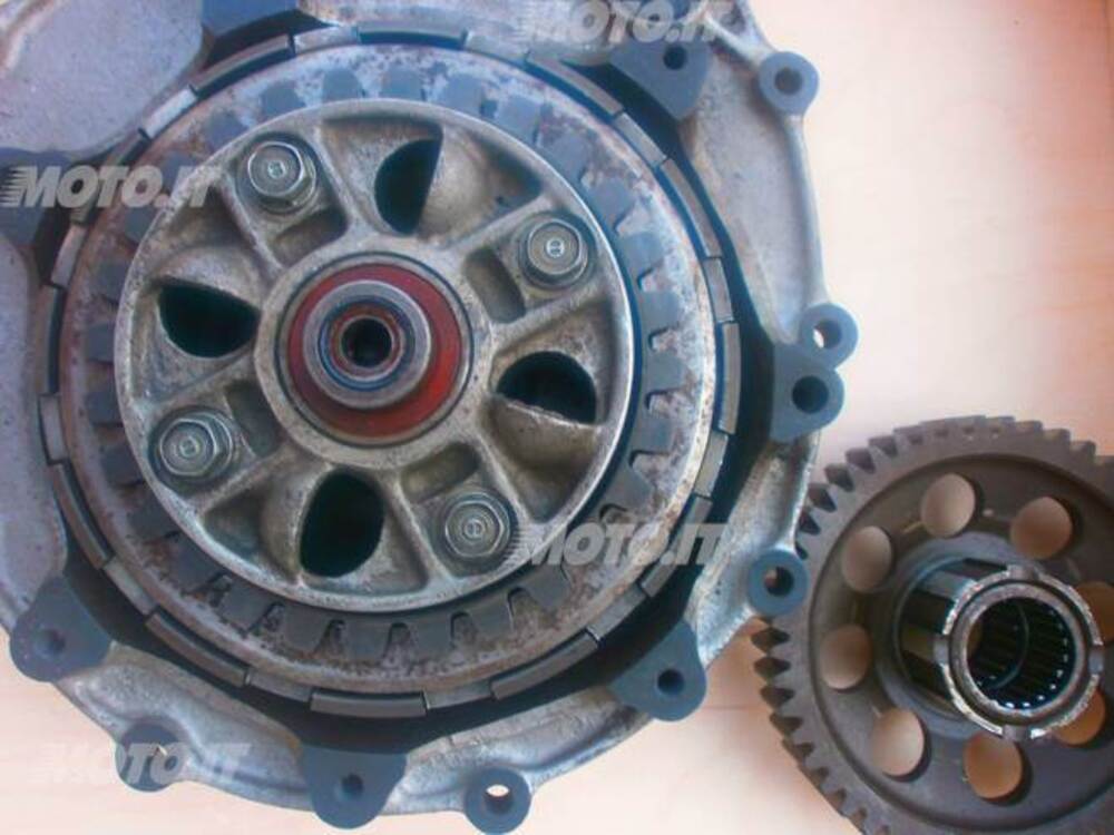 PIATTO FRIZIONE A SECCO HONDA RSC PER CB BOL D'OR RSC CB BOL D'OR (2)