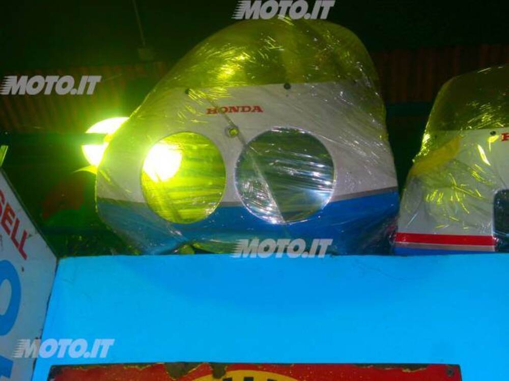 CUPOLINI HONDA RC 30 HONDA VFR 750 RC 30 (4)