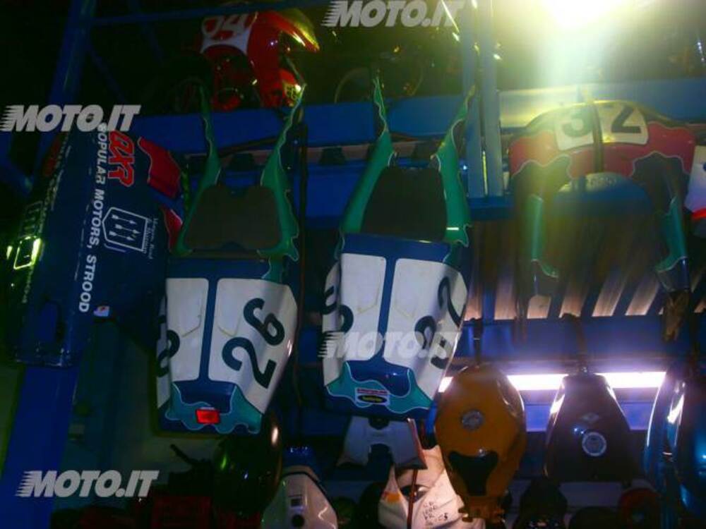 COMPLETO HONDA RC 30 COMPETIZIONE RC 30 (2)