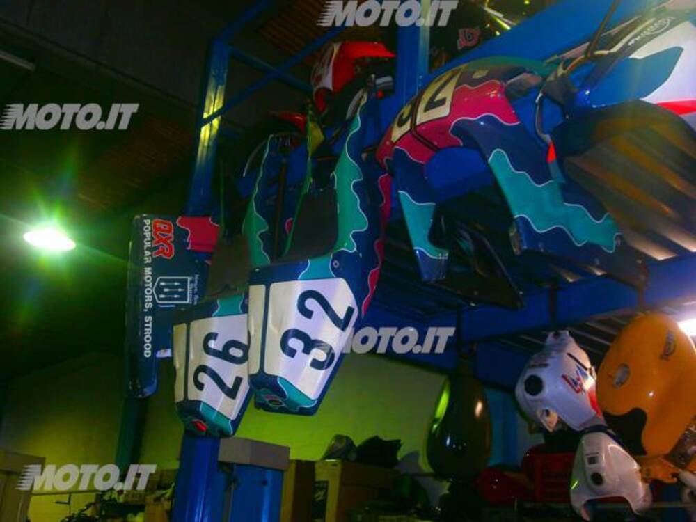 COMPLETO HONDA RC 30 COMPETIZIONE RC 30 (3)