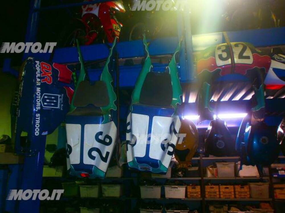 COMPLETO HONDA RC 30 COMPETIZIONE RC 30 (4)