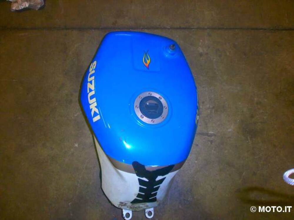 SERBATOIO Suzuki SUZUKY GSXR 1100 (2)