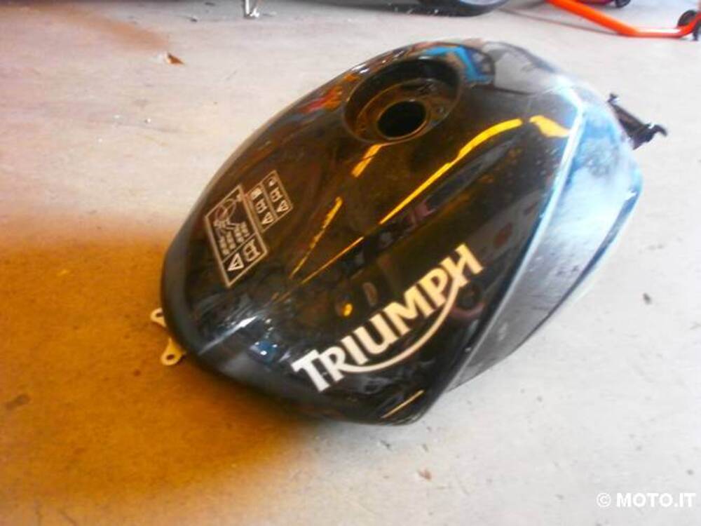 serbatoio triumph street triple street triple