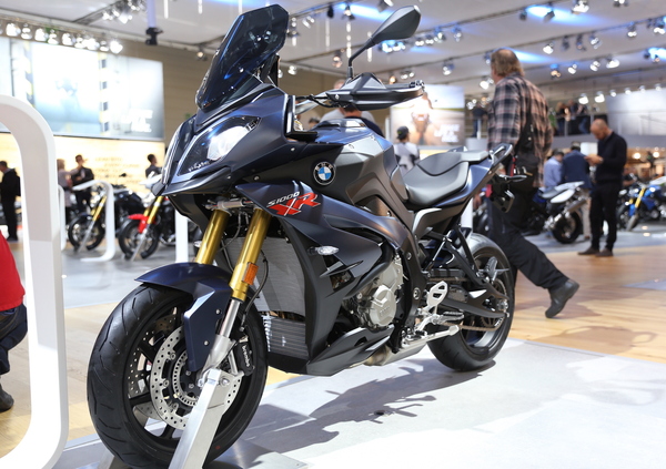 BMW S1000XR 2017 ad Intermot 2016: foto e dati