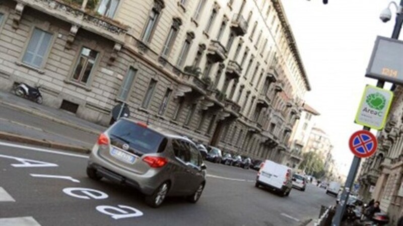 Milano, Area C: addio Diesel Euro 4, pagano anche GPL e metano