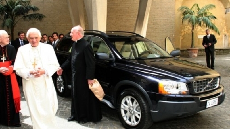 Una Volvo XC-90 per il Papa