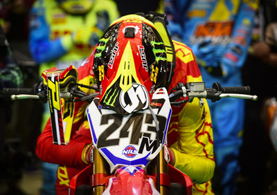 Motocross. Gajser out dalla Monster Cup