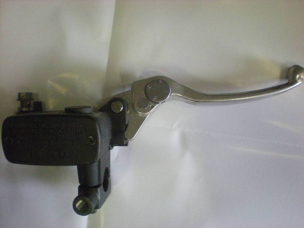 CORPO POMPA FRENO + LEVA Kymco