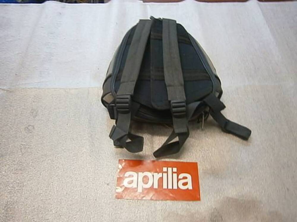 BORSA/ZAINO SERBATOIO Aprilia (2)