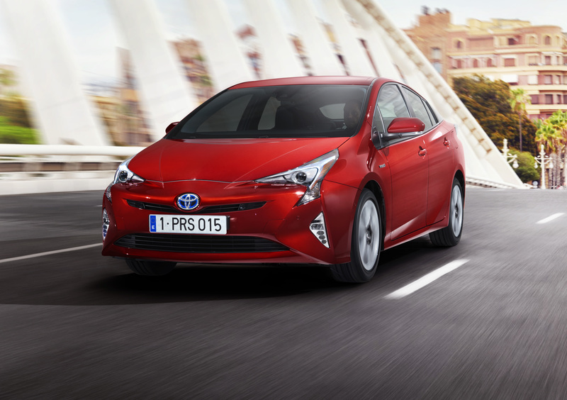 Toyota richiama 340.000 Prius per un difetto al freno a mano