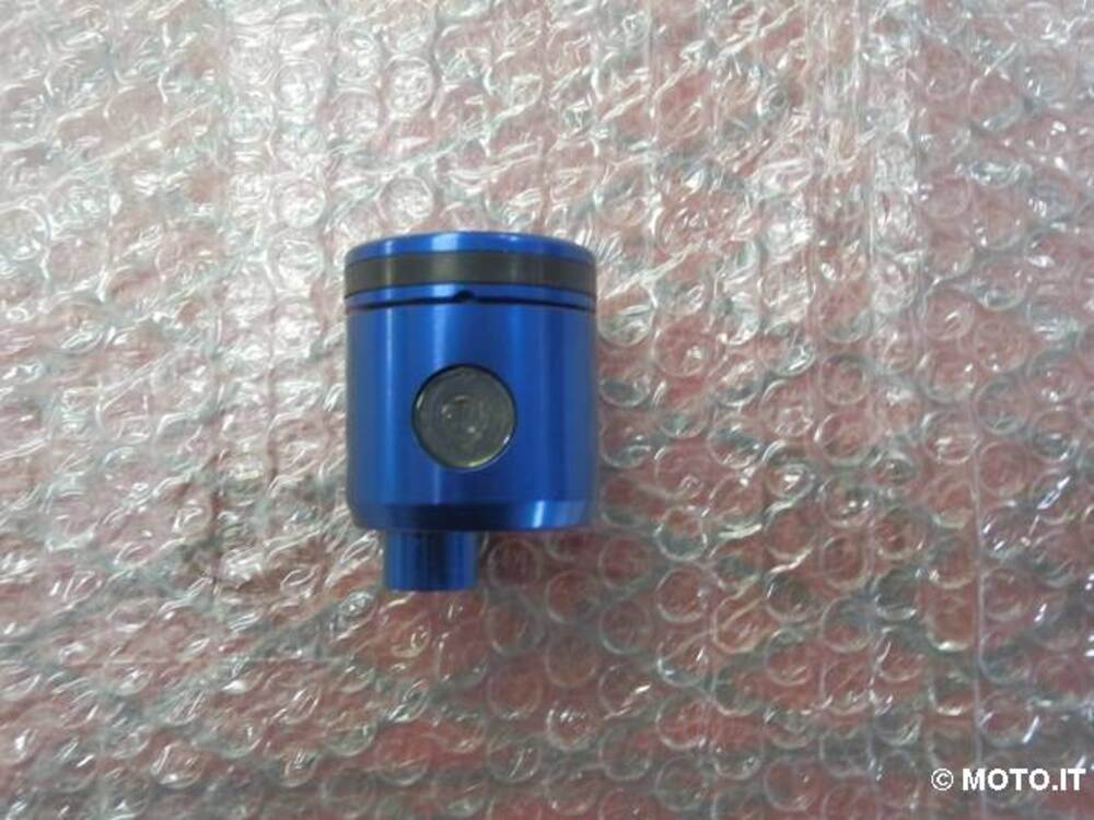 Serbatoio freno ant - post - frizione Rizoma - VV Serbatoi Honda CB 1000 R (3)