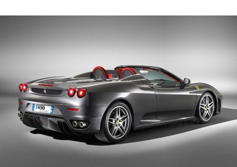 Usain Bolt sulla F430 Spider