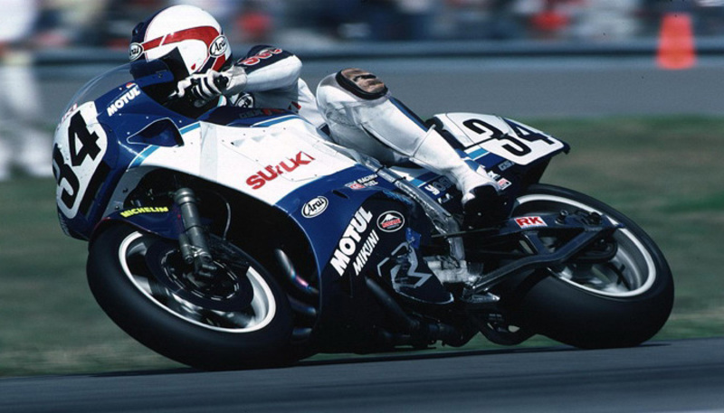 Kevin Schwantz in sella alla Suzuki GSX-R 750 nel campionato AMA