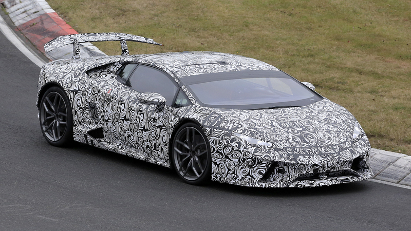 Lamborghini Huracan Superleggera: nuove foto spia