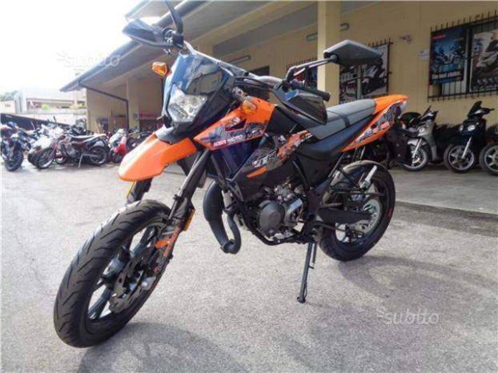 KSR Moto TR 50 SM 2T (2014 - 17) (2)