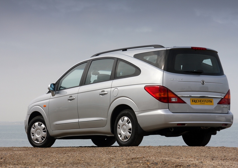 Ssangyong Rodius (2005-09) (2)