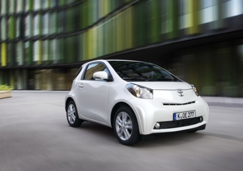 Toyota iQ M.Y. 2011