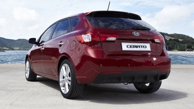 Kia Cerato 5 porte