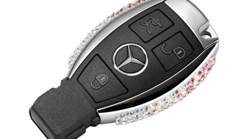 Mercedes: ecco la chiave Swarovski