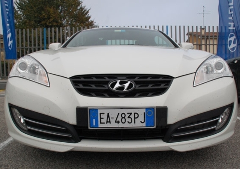 Hyundai Genesis Coup&egrave;: primo avvistamento