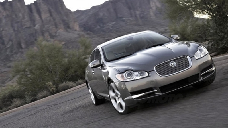 Jaguar XF: in arrivo il 4 cilindri diesel da 190 CV