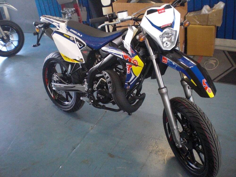 Rieju MRT 50 Motard (2009 - 17) (2)