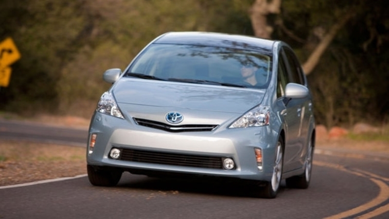 Toyota Prius v