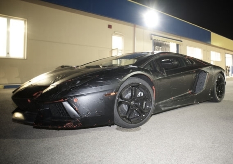 Lamborghini Aventador: sospensioni push-rod