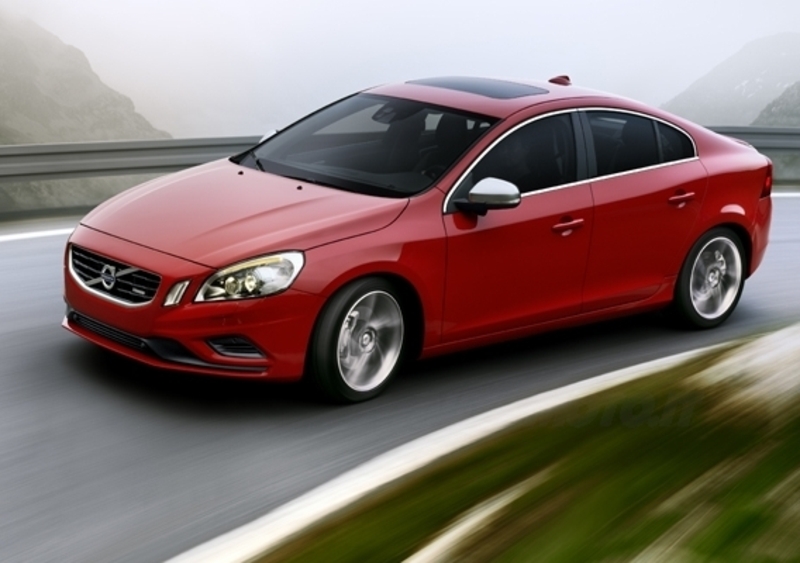 Volvo V60 ibrida plug-in: su strada nel 2012