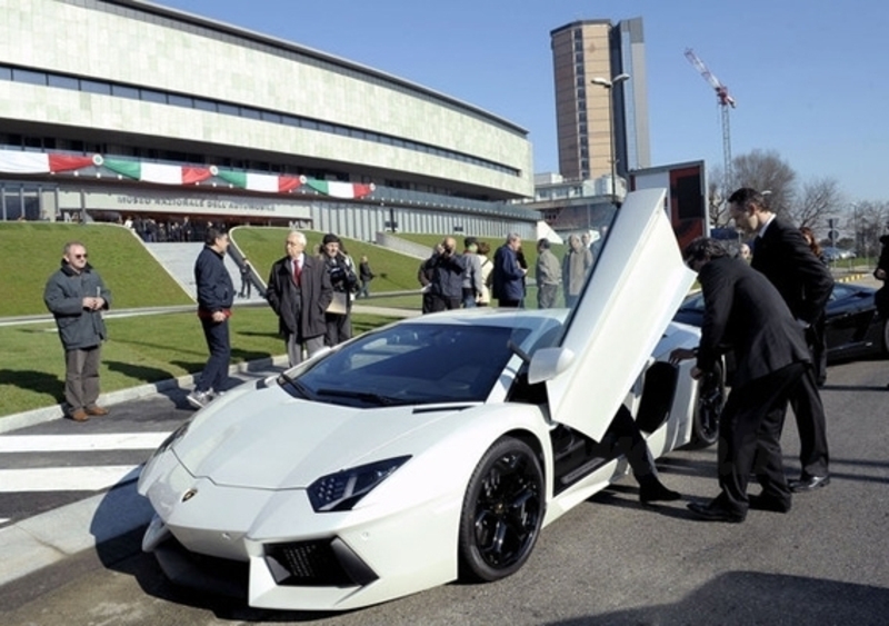 Debutto su strada per la Aventador LP700-4