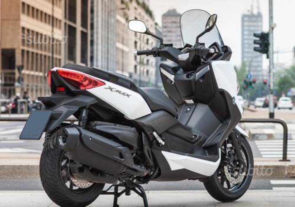 Yamaha X-Max 400 ABS (2013 - 16) (3)