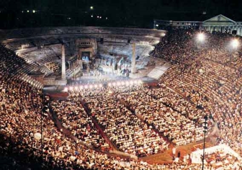 Volkswagen tra le stelle dell&rsquo;Arena di Verona