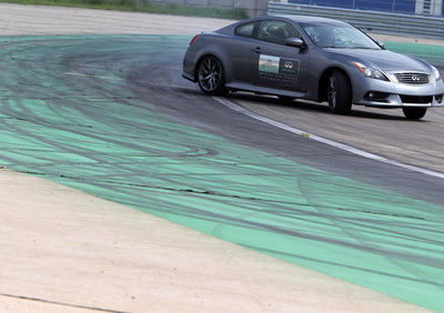 Vettel sulla Infiniti G37 Coupè IPL in Canada