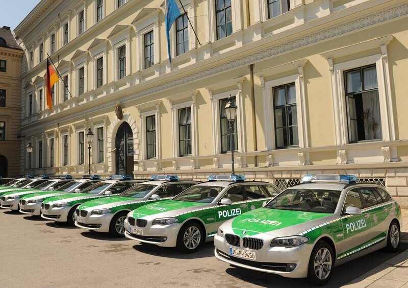 BMW: consegnata alla Polizia bavarese la nuova Serie5 Touring