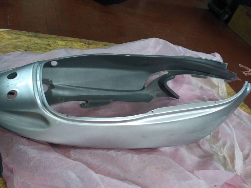 CODONE LEONARDO 125 / 150 (AP8148377) Aprilia (2)