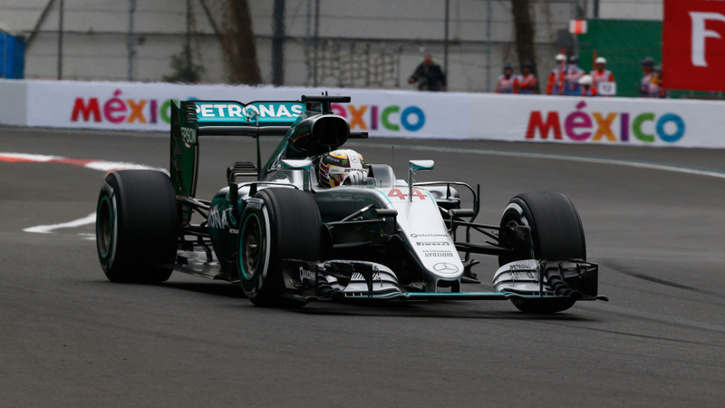 F1, Gp Messico 2016: pole per Hamilton