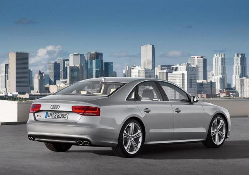 Audi S8: arriver&agrave; nell&rsquo;estate 2012