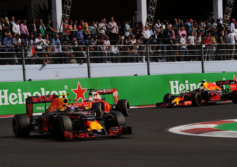 F1, GP Messico 2016: Vettel penalizzato, podio a Ricciardo