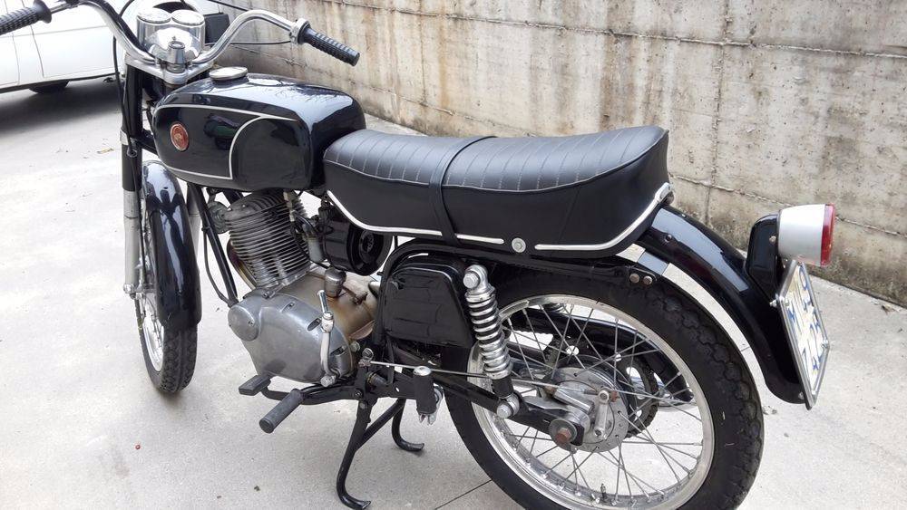 Gilera 124 5V (4)
