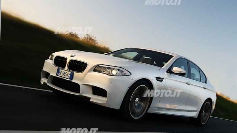 BMW M5: la storia - video