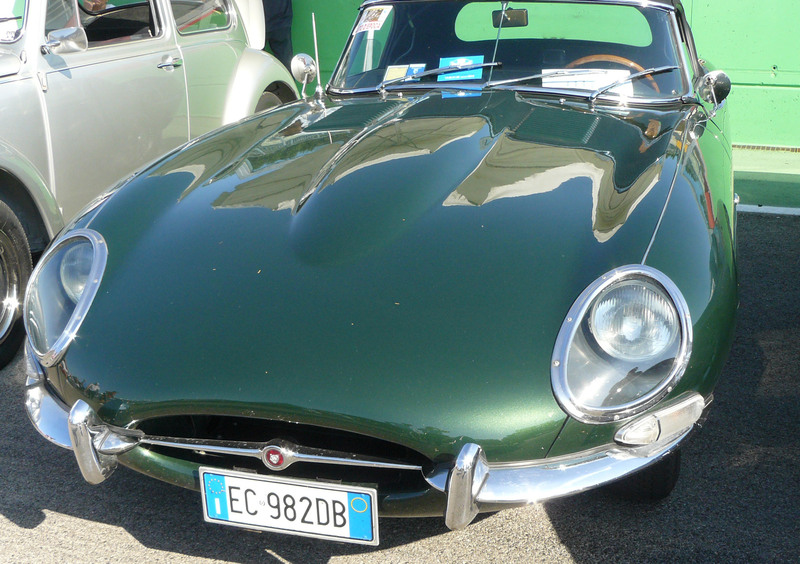 La mitica Jaguar E compie 50 anni