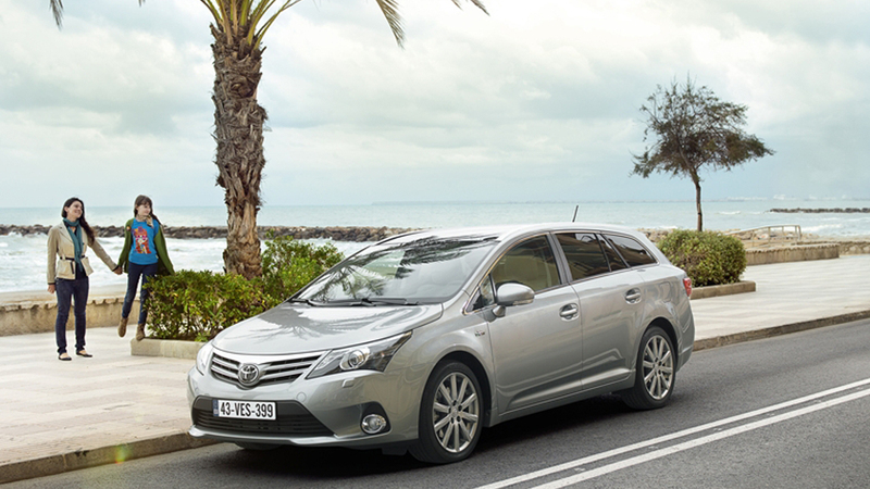 Toyota Avensis: restyling in arrivo