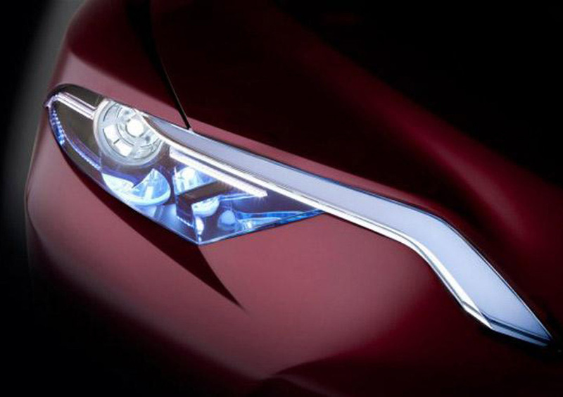 Toyota NS4: primo teaser ufficiale