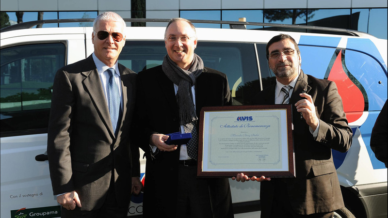 Mercedes-Benz: donato un Vito all&#039;AVIS di Roma