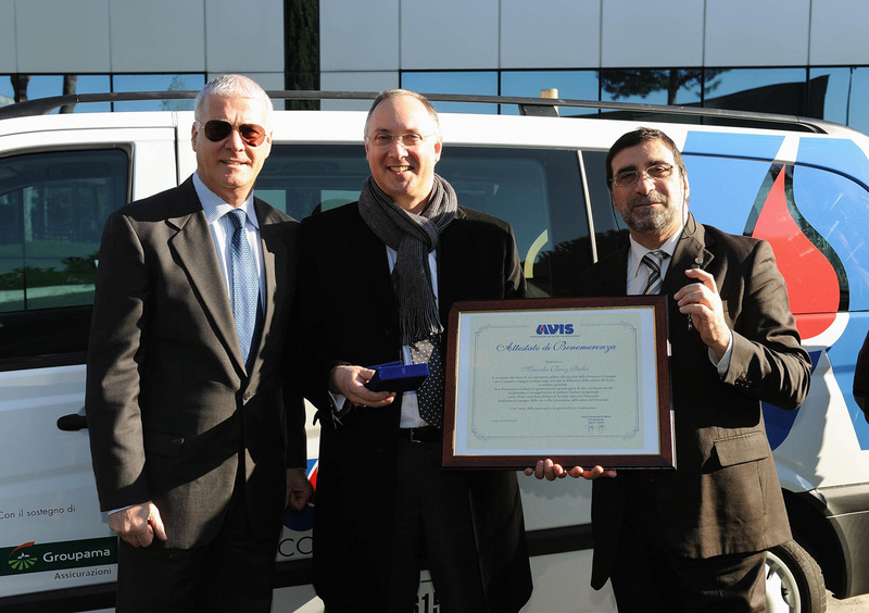 Mercedes-Benz: donato un Vito all&#039;AVIS di Roma