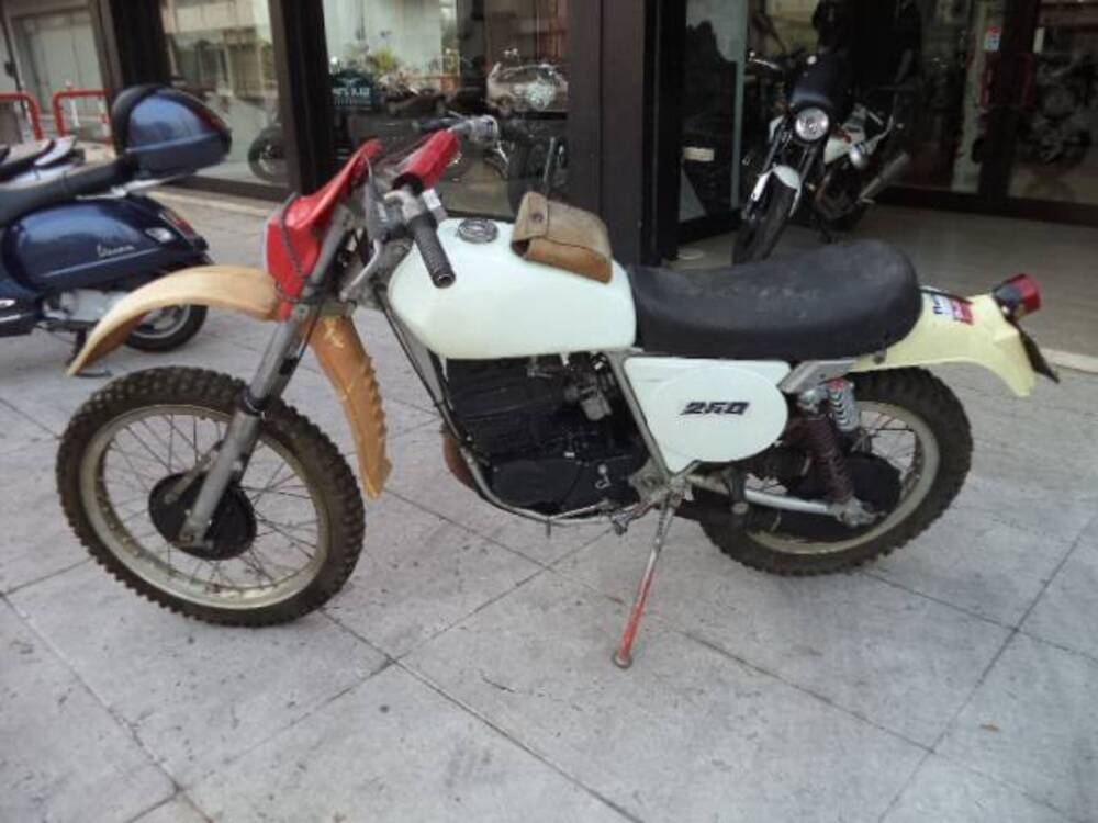 Laverda 250 2 TR  (4)