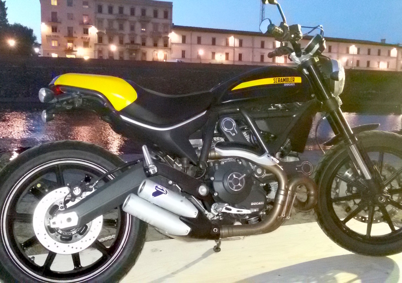 Scrambler Beach Party, Ducati sui lungarni con Braccialini